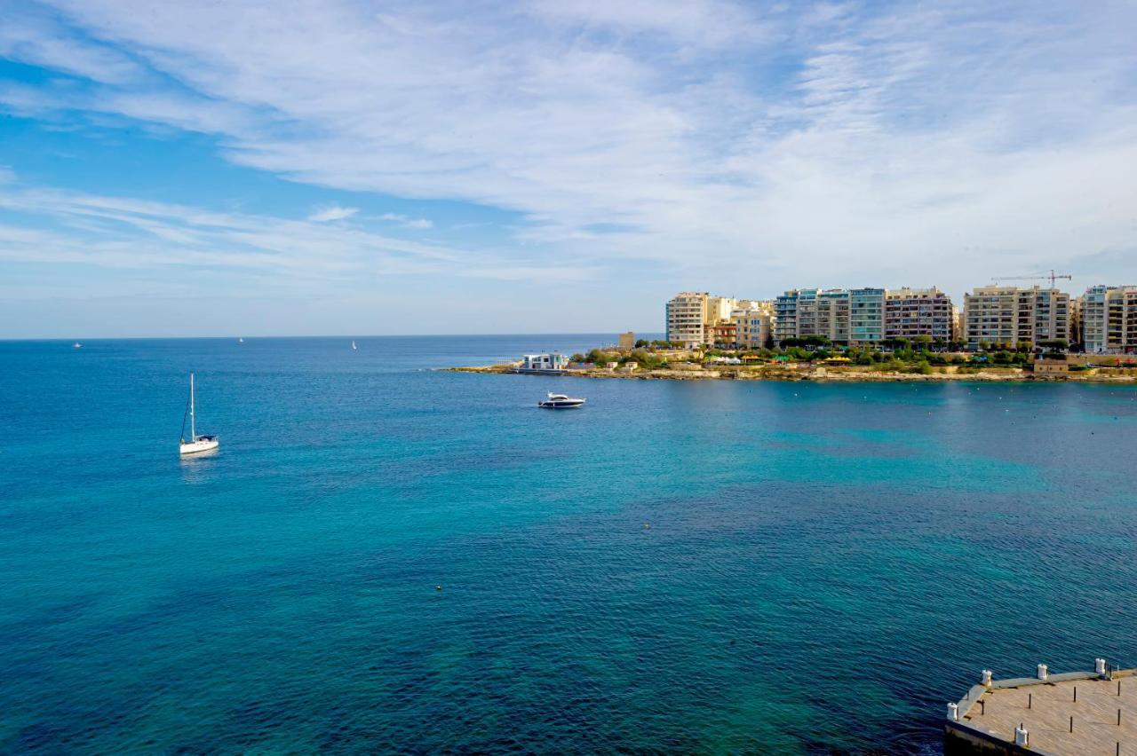 Spinola Bay Floor Seafront 3 Bedroom With Panoramic Sea Views - By Getawaysmalta *