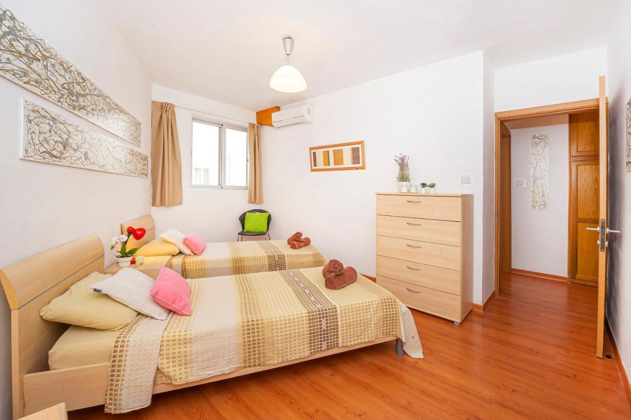 Spinola Bay Floor Seafront 3 Bedroom With Panoramic Sea Views - By Getawaysmalta * St. Julian's