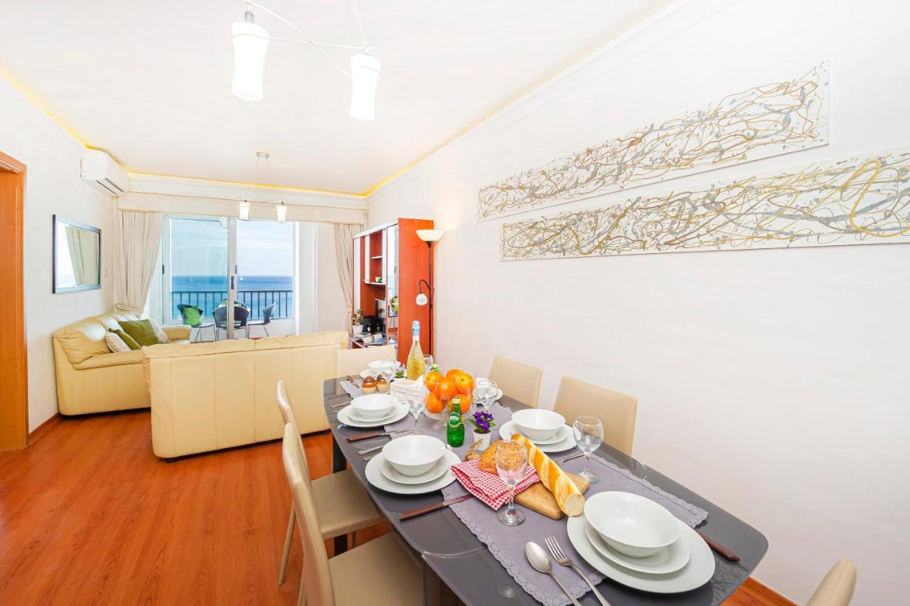 Spinola Bay Floor Seafront 3 Bedroom With Panoramic Sea Views - By Getawaysmalta * San Ġiljan