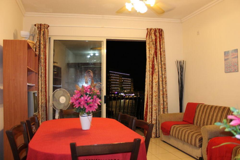 Spinola Bay Floor Seafront 3 Bedroom With Panoramic Sea Views - By Getawaysmalta Appartement San Ġiljan