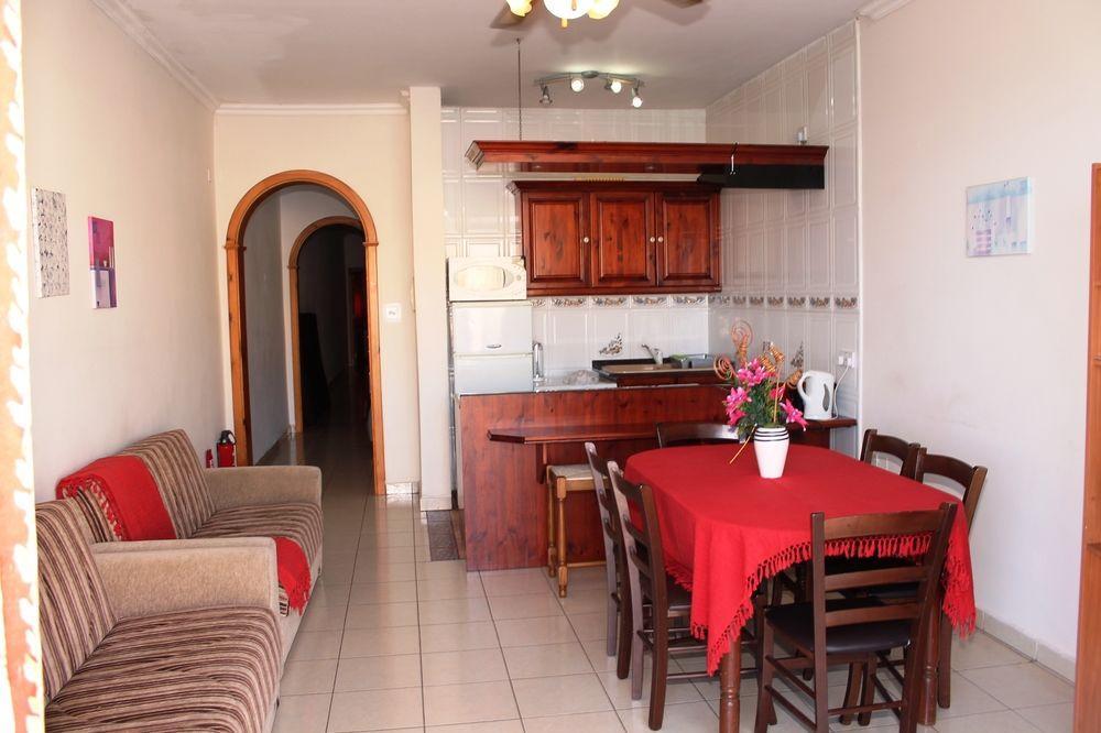 Spinola Bay Floor Seafront 3 Bedroom With Panoramic Sea Views - By Getawaysmalta San Ġiljan