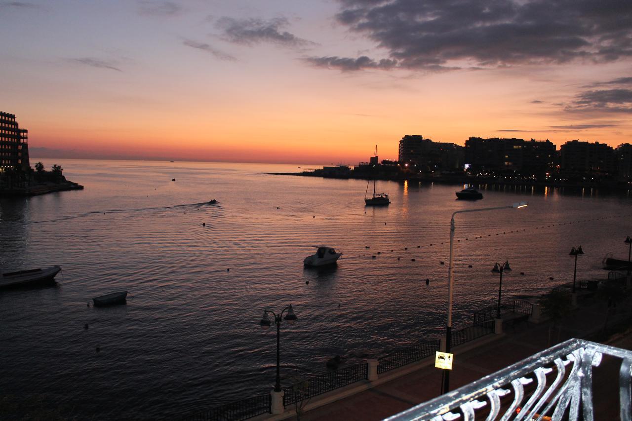 Spinola Bay Floor Seafront 3 Bedroom With Panoramic Sea Views - By Getawaysmalta * San Ġiljan