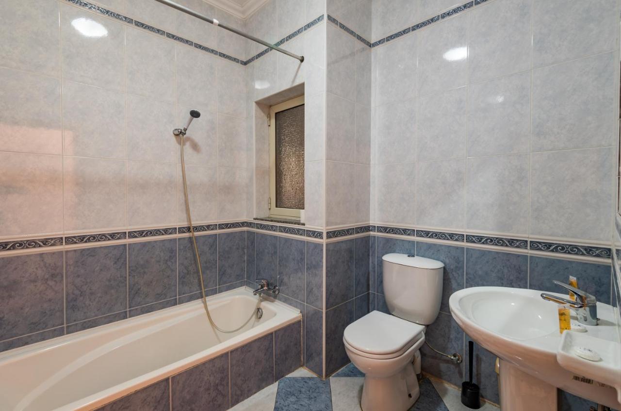 Spinola Bay Floor Seafront 3 Bedroom With Panoramic Sea Views - By Getawaysmalta * San Ġiljan