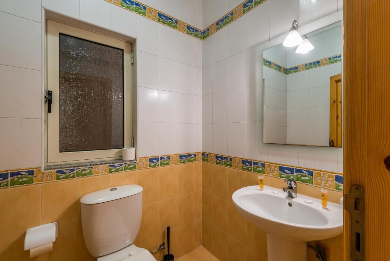 Spinola Bay Floor Seafront 3 Bedroom With Panoramic Sea Views - By Getawaysmalta San Ġiljan