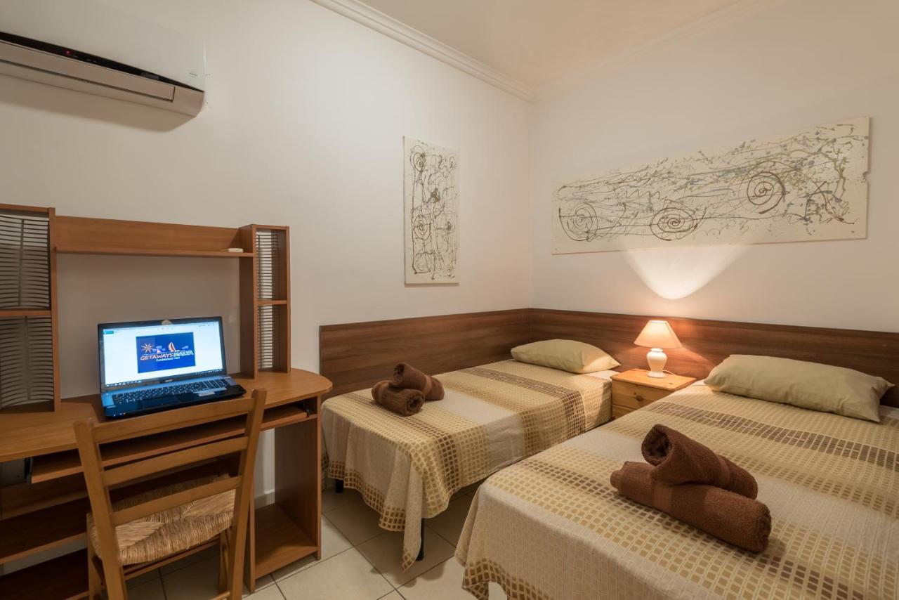 Spinola Bay Floor Seafront 3 Bedroom With Panoramic Sea Views - By Getawaysmalta Appartement